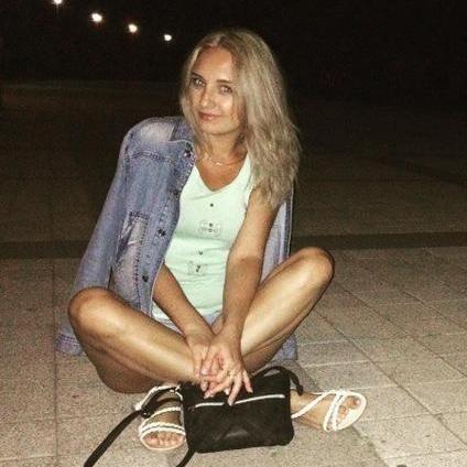 Яна Сотникова